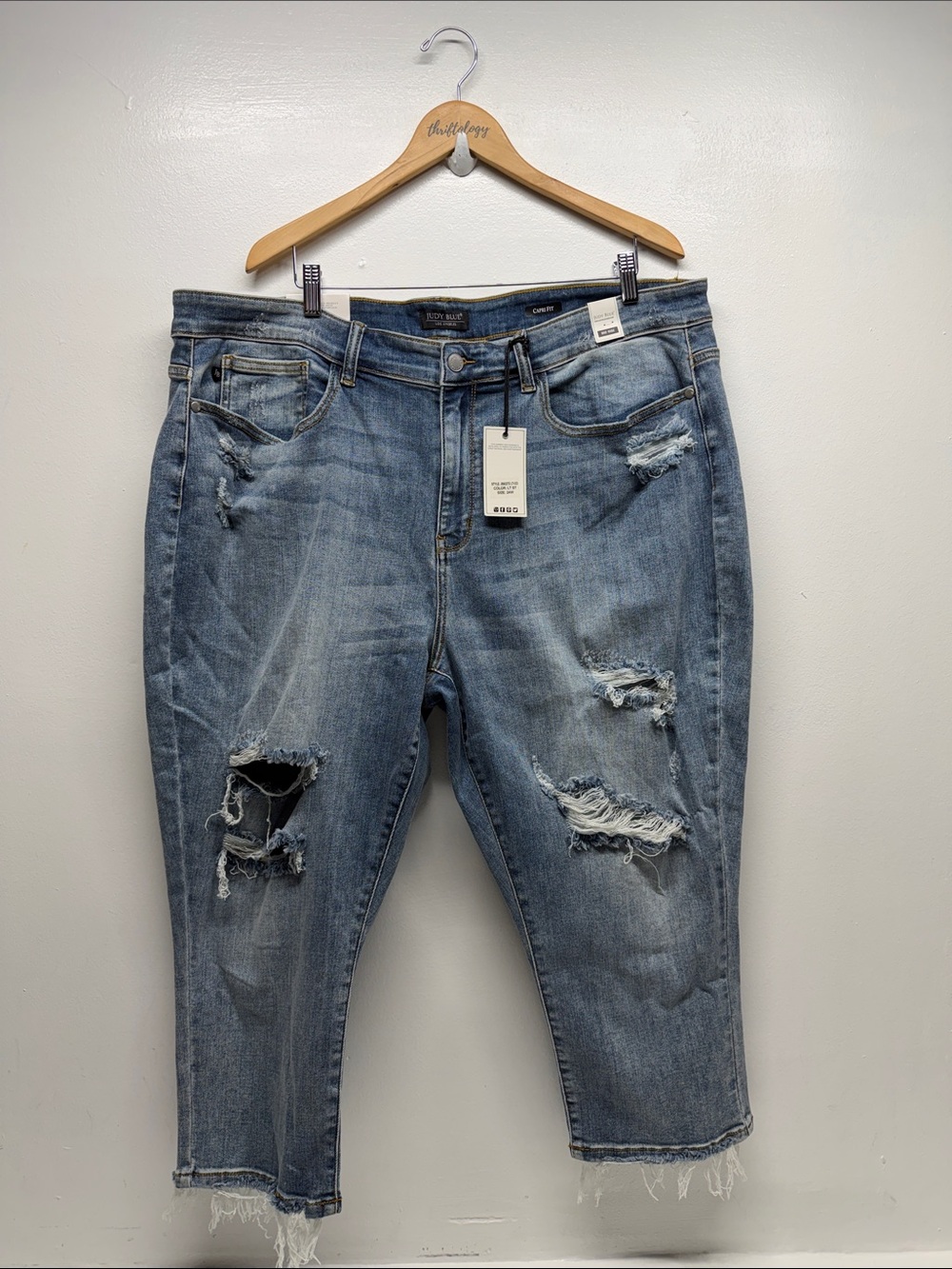 Judy Blue Jeans Mid Rise Capri Crop Cotton Distressed Raw Hem Blue New Plus 24W